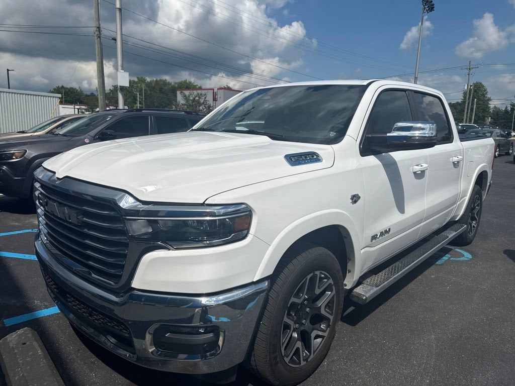 2026 RAM 1500 Laramie Crew Cab 4x4 5'7" Box
