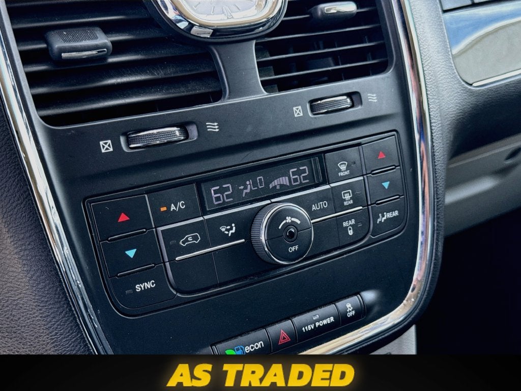 2015 Chrysler Town & Country Touring