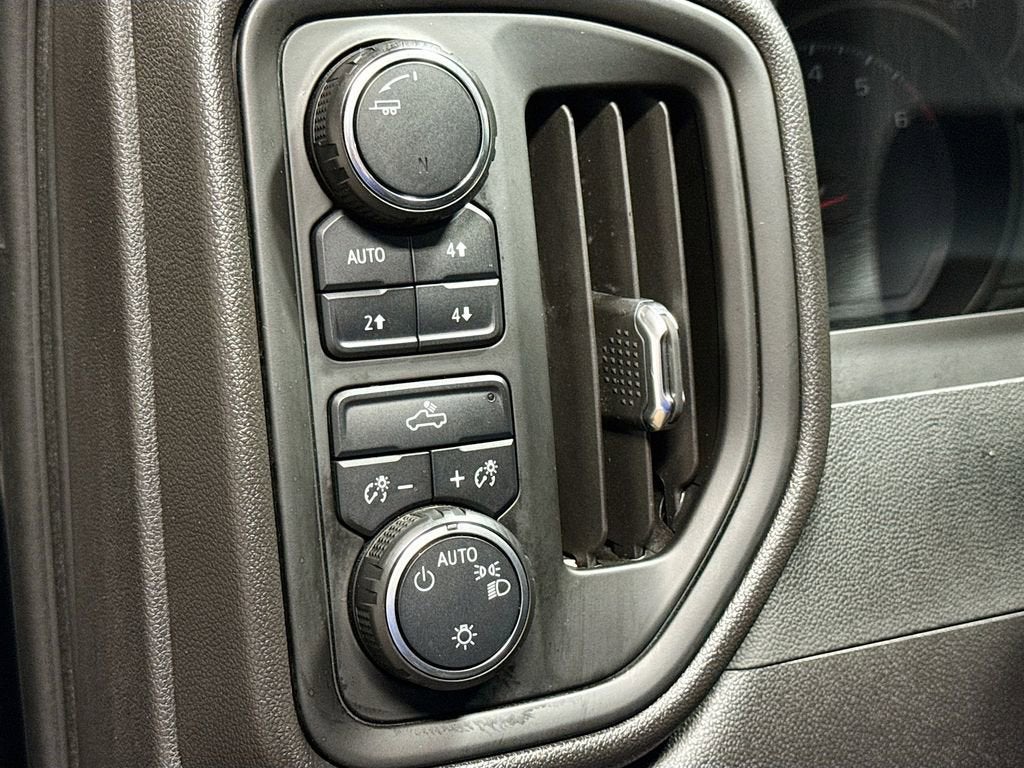 2020 Chevrolet Silverado 1500 Custom Trail Boss