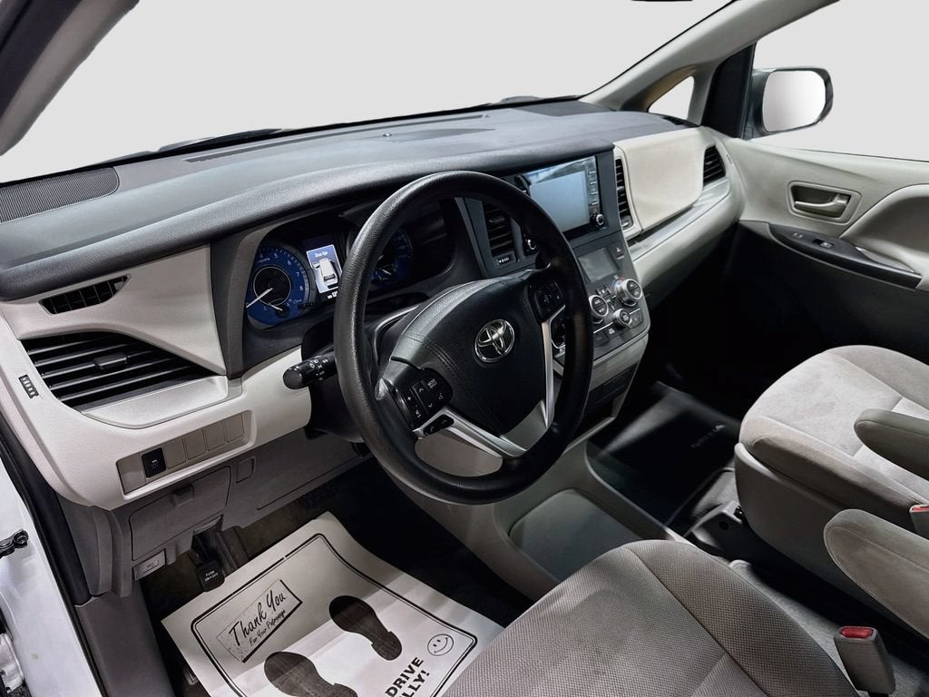 2020 Toyota Sienna L