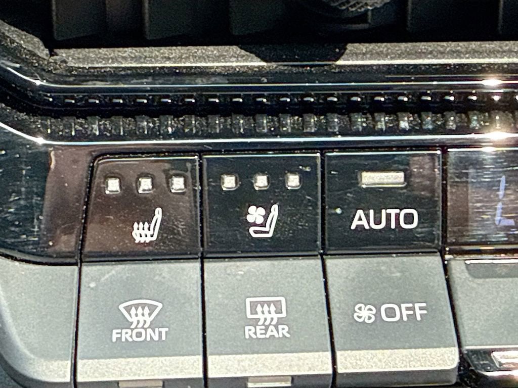 2024 Toyota Land Cruiser 4WD (Natl)