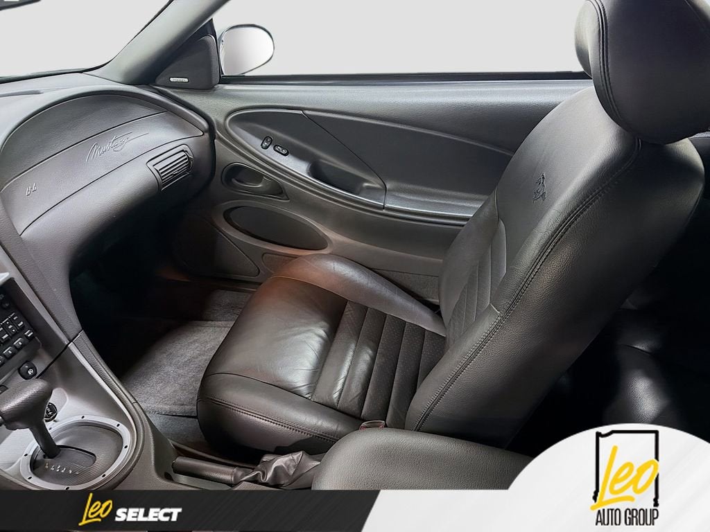 2004 Ford Mustang GT Deluxe