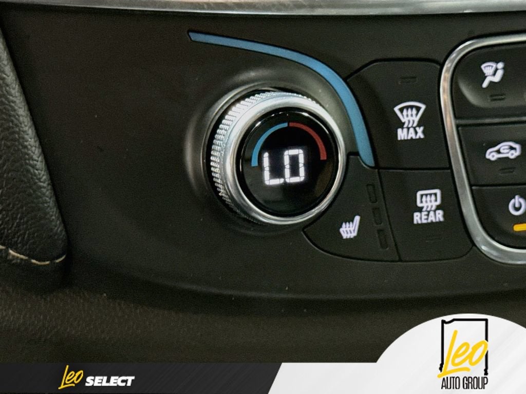 2022 Chevrolet Traverse LT Leather