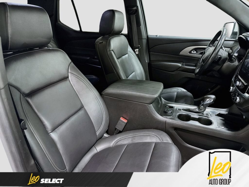 2022 Chevrolet Traverse LT Leather