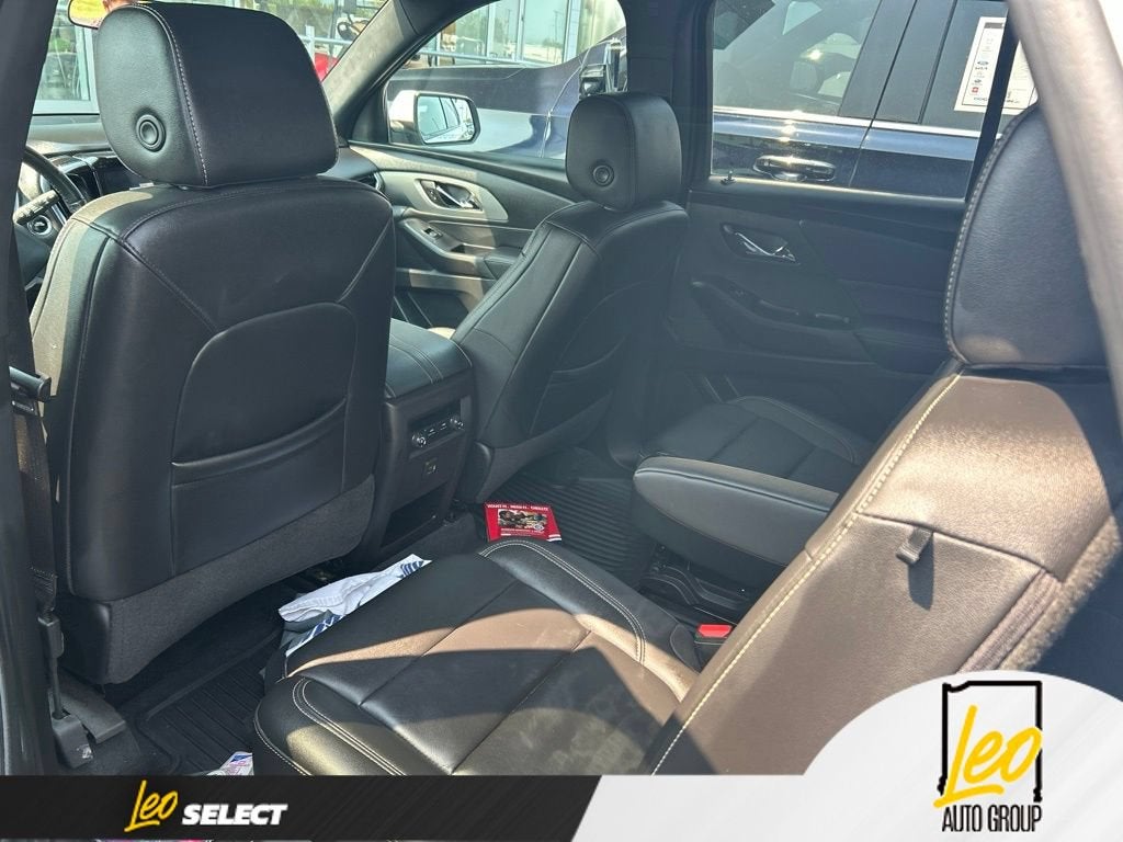 2022 Chevrolet Traverse LT Leather