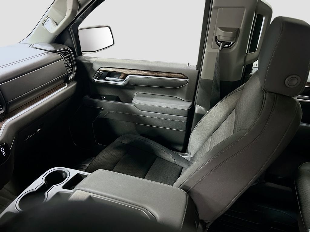 2025 GMC Sierra 1500 SLE