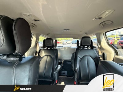 2022 Chrysler Pacifica Hybrid Touring L