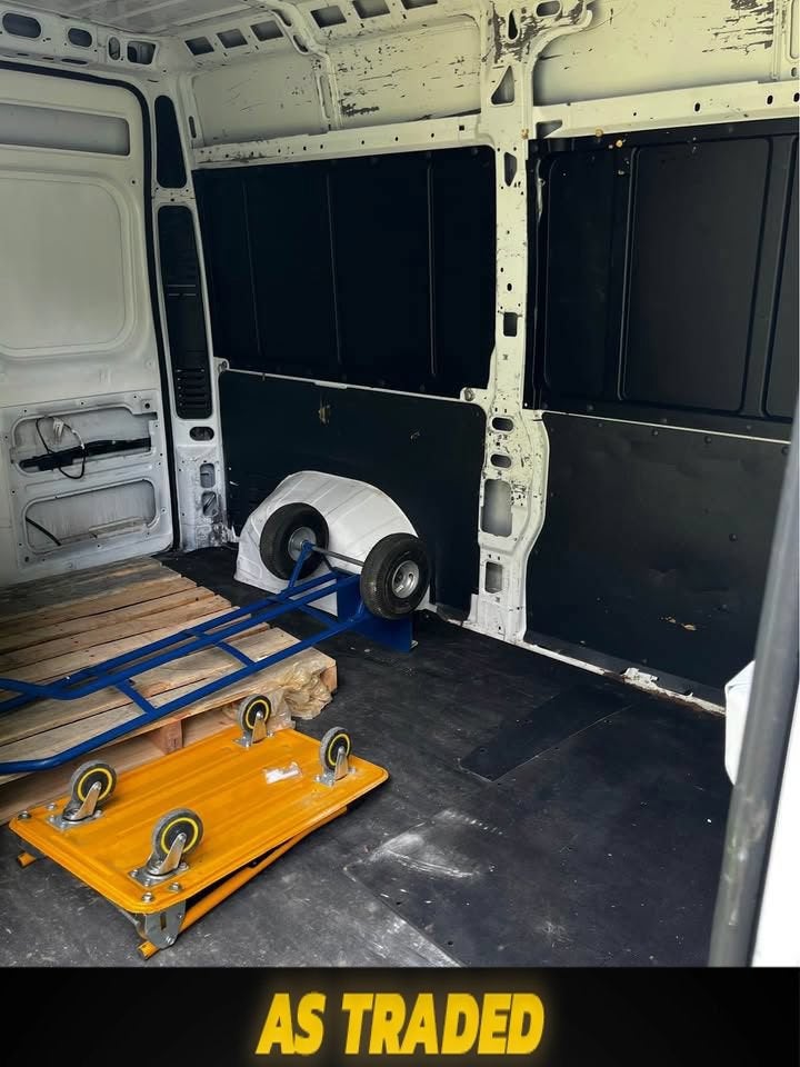 2018 RAM ProMaster 1500 Cargo Van High Roof 136" WB