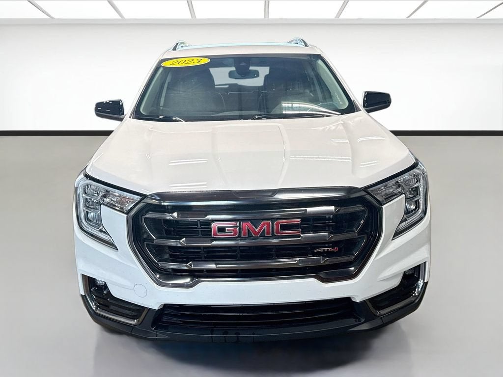 2023 GMC Terrain AT4