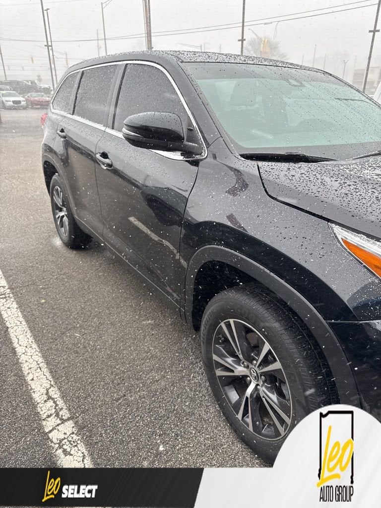 2019 Toyota Highlander LE