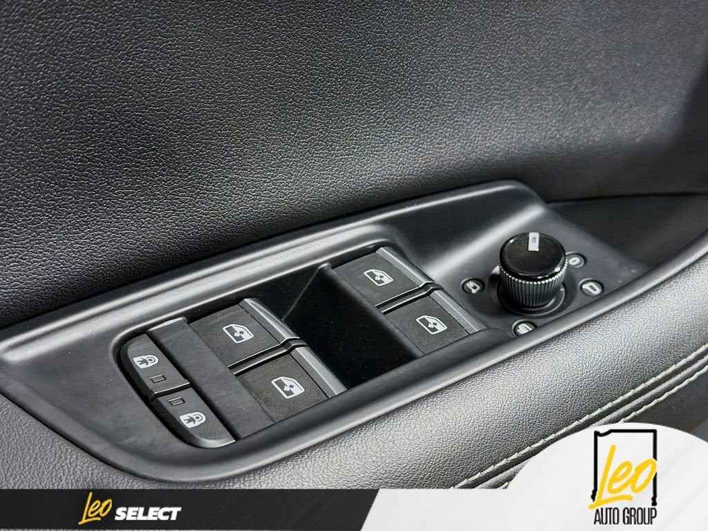 2023 Audi Q8 Premium Plus