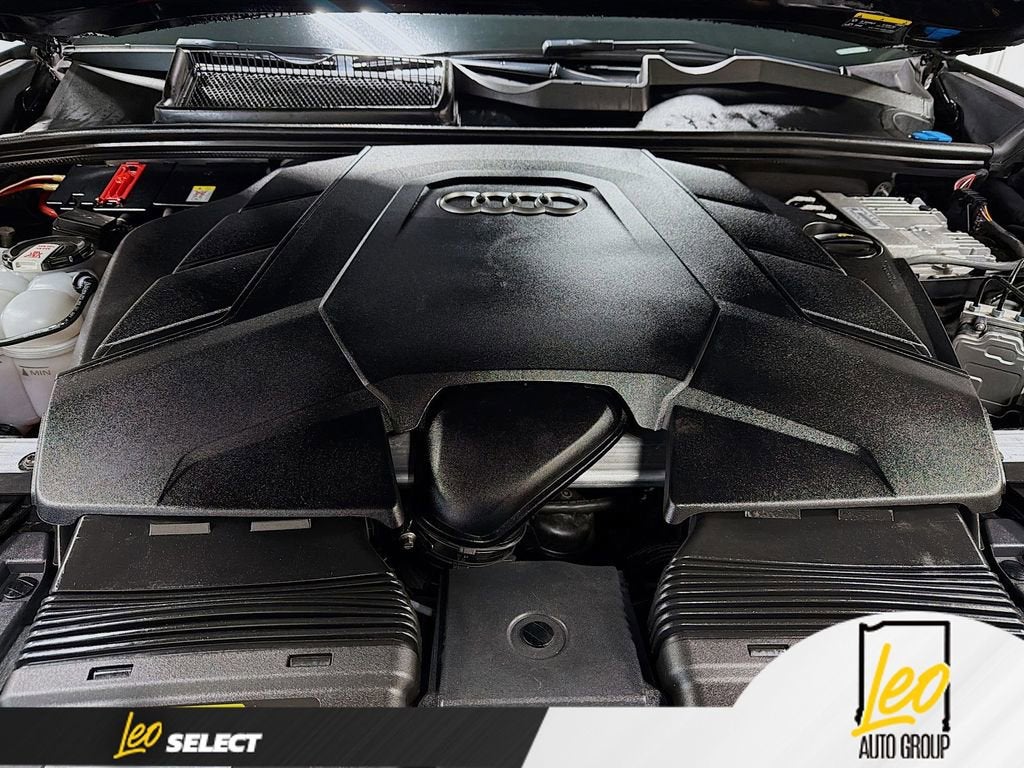 2023 Audi Q8 Premium Plus